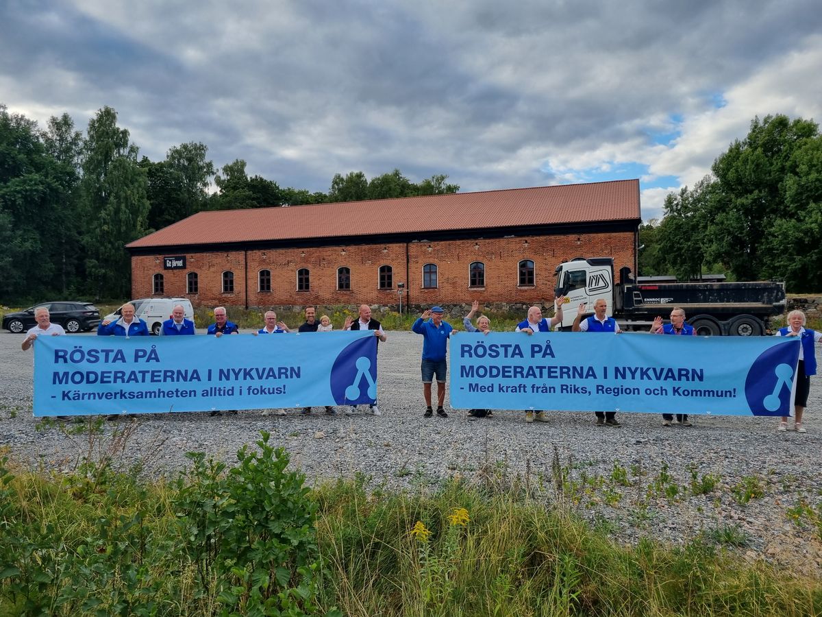 Några av våra kandidater till kommunvalet med våra huvudbudskap